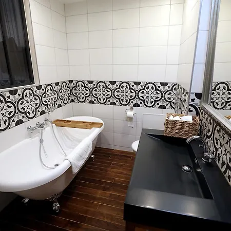 Frühstückspension Au Jeu De Paume Épernay