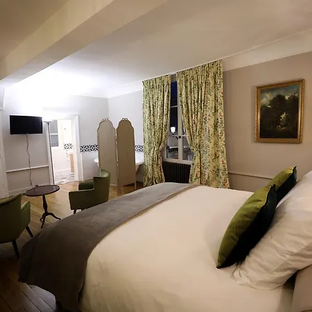 Au Jeu De Paume Epernay