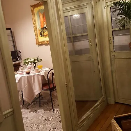 Au Jeu De Paume Épernay
