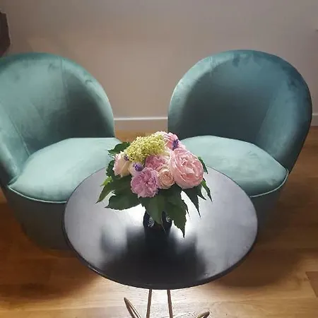 Au Jeu De Paume Épernay