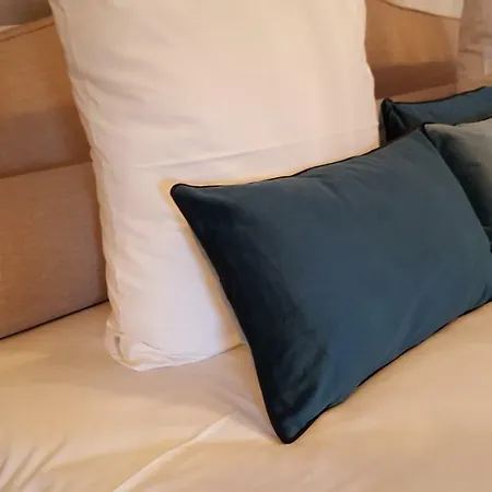 Bed & Breakfast Au Jeu De Paume 4*