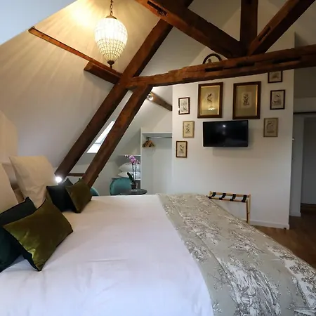 Bed & Breakfast Au Jeu De Paume 4*