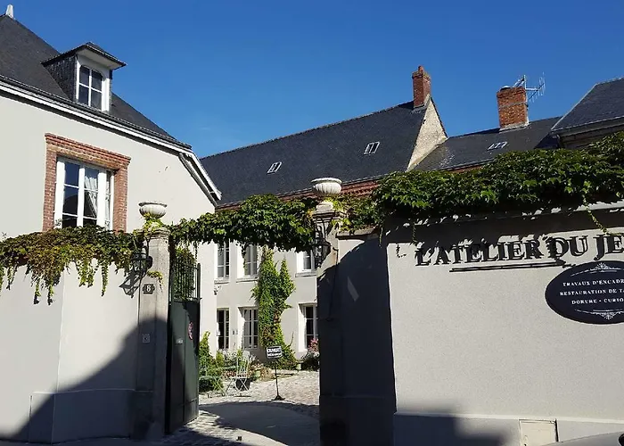 Au Jeu De Paume Epernay