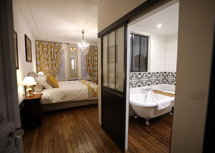 Au Jeu De Paume Bed & Breakfast Epernay