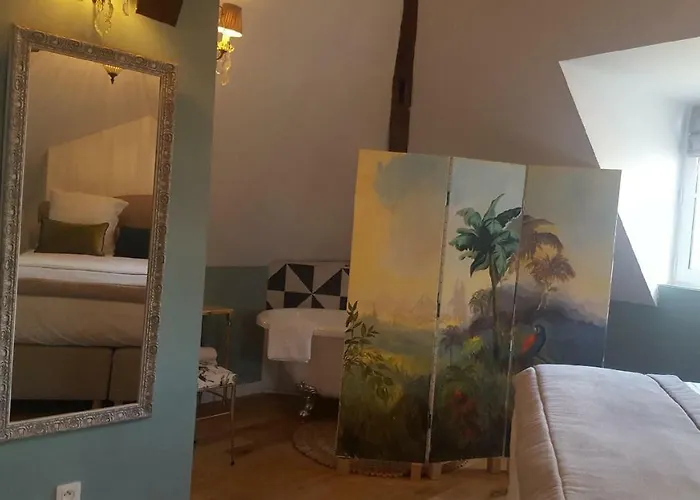 Au Jeu De Paume Bed & Breakfast Epernay