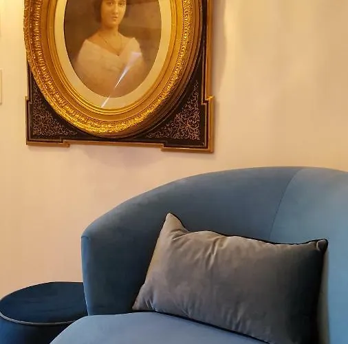 Au Jeu De Paume Épernay