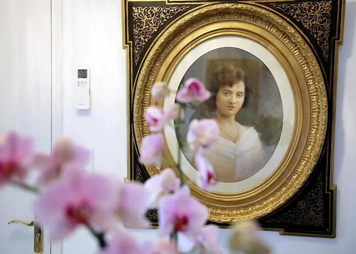 Alojamento de Acomodação e Pequeno-almoço Au Jeu De Paume 4*